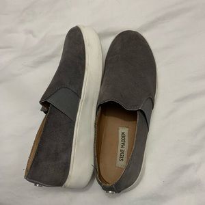 Great condition Steve Madden suede flip on platform sneakers